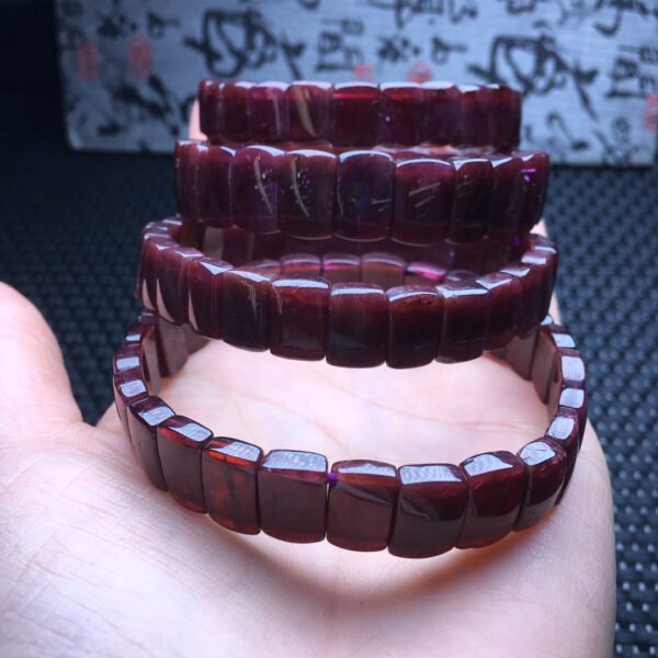 The garnet hand
