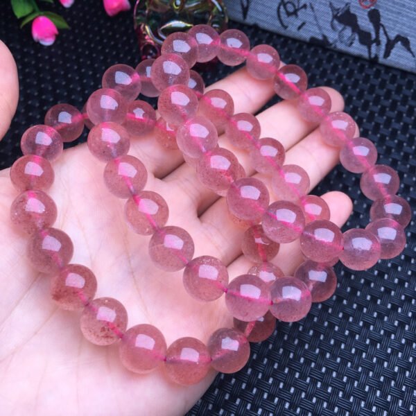 wsxc1689007152231_0 Strawberry crystal single loop bracelet