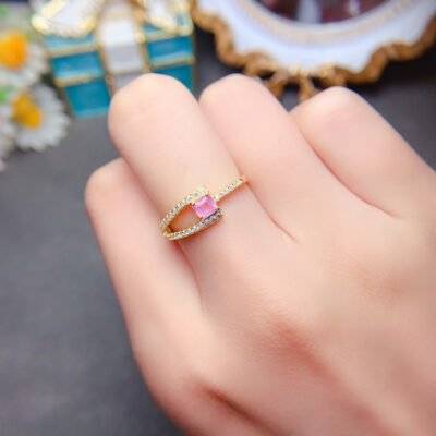 Pure natural Myanmar unburned spinel ring, main stone size 4 * 5mm2610140236