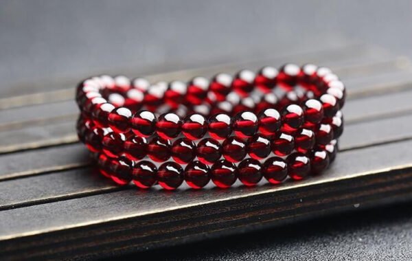 wsxc1698338123463_0 Natural Wine Red Garnet Three Ring Bracelet, with beads approximately 5.6 to 5.7mm in diameter2610169354