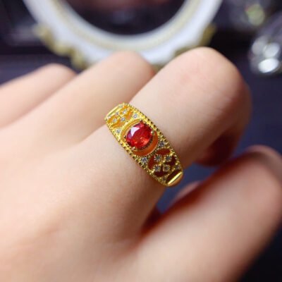 Natural Sri Lankan unburned red sapphire ring, with a main stone size of 4 * 5mm0511150128