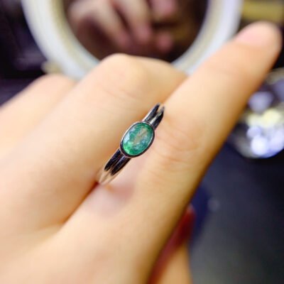 Pure natural Colombian emerald ring, main stone size 4 * 6mm0611170126