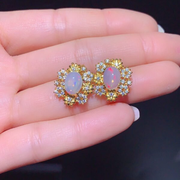wsxc1699480401445_1 Pure natural dazzling white opal earrings, with a main stone size of 6 * 8mm0811130254