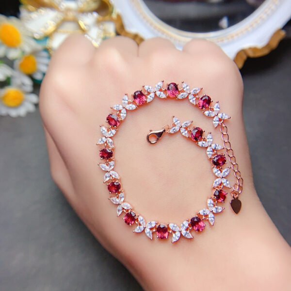 wsxc1699626759773_0 Pure natural magnesium aluminum garnet bracelet, main stone size 4 * 5mm1110350126