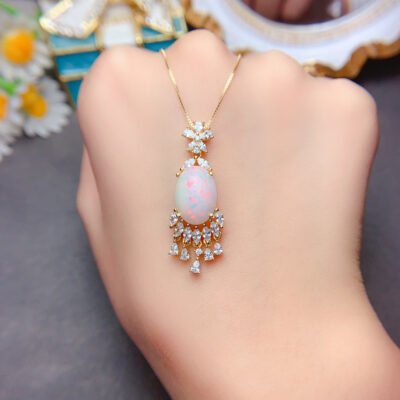Pure natural dazzling white opal pendant, with a main stone size of 10 * 14mm1113375188