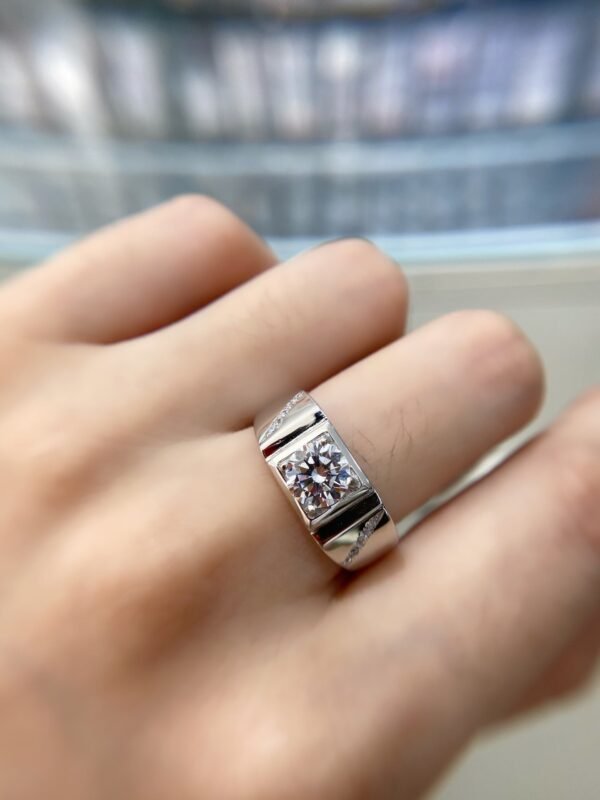 Classic Mosan Diamond Ring, Main Stone 1 Carat, Round 6.5mm1114130355