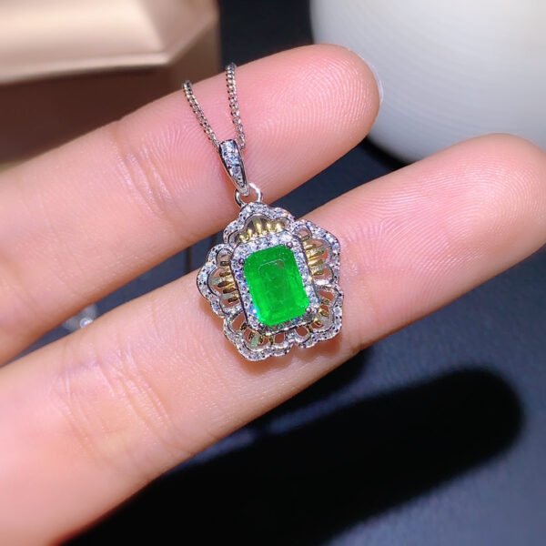 wsxc1700075681886_0 Pure natural Colombian emerald pendant, with a main stone size of 5 * 7mm1115450199