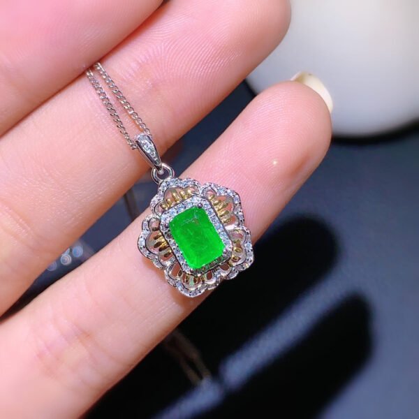 wsxc1700075681886_3 Pure natural Colombian emerald pendant, with a main stone size of 5 * 7mm1115450199