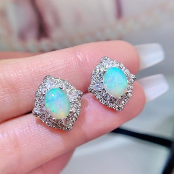 wsxc1700076461750_0 Pure natural dazzling white opal earrings, with a main stone size of 6 * 8mm1115140233