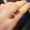 wsxc1700248706272_1 Pure natural Fenda garnet earrings, with a main stone size of 5mm.1117130599