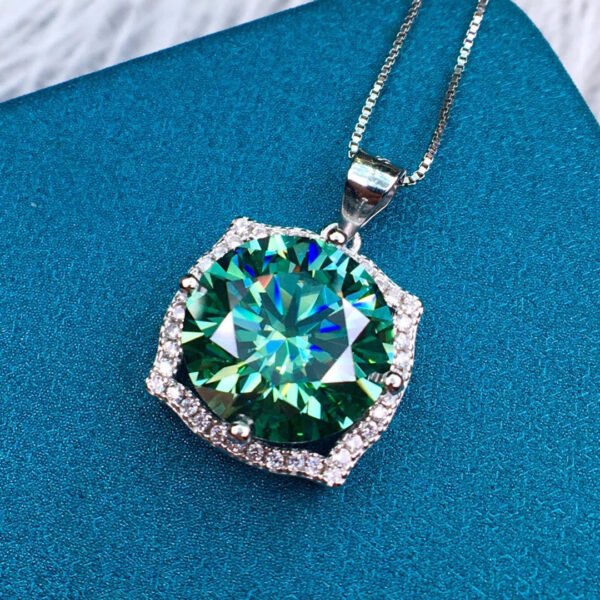 wsxc1700320177440_1 Popular Mosang Diamond Pendant, with a main stone of 6 carats and a circle of 12mm,1118199144