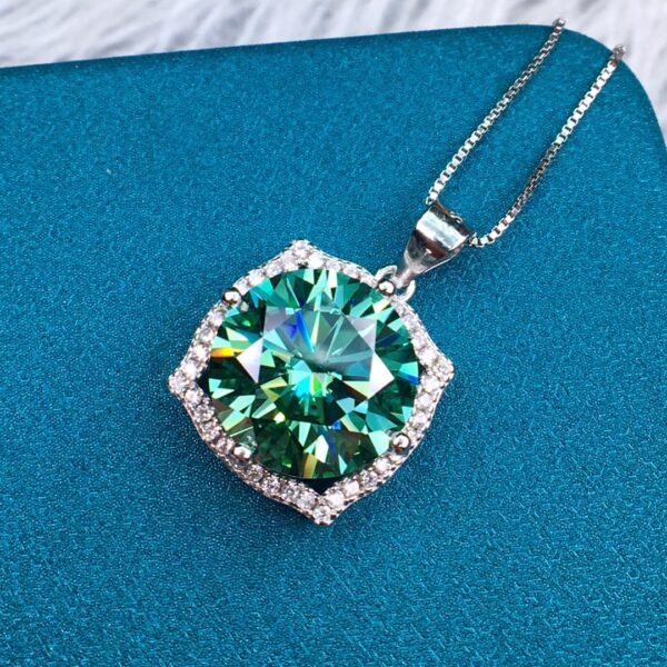 wsxc1700320177440_5 Popular Mosang Diamond Pendant, with a main stone of 6 carats and a circle of 12mm,1118199144